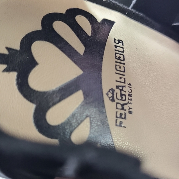 *NEW* Fergalicious Maiden Black Sandals - Picture 6 of 9